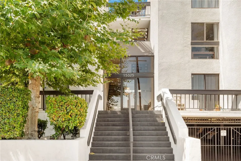 Sherman Oaks, CA 91403