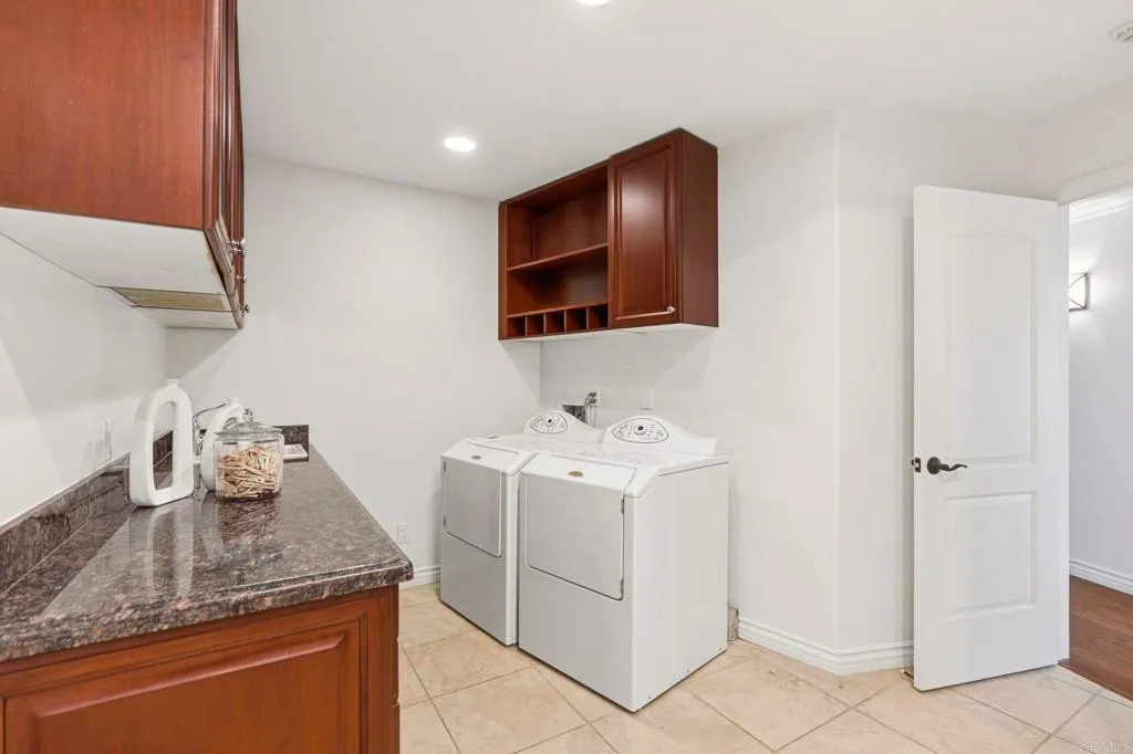 https://cdn.realtyfeed.com/cdn/127/306729333/0ff69dd6cd8cbf53d2a0f5ff40f0de70.webp