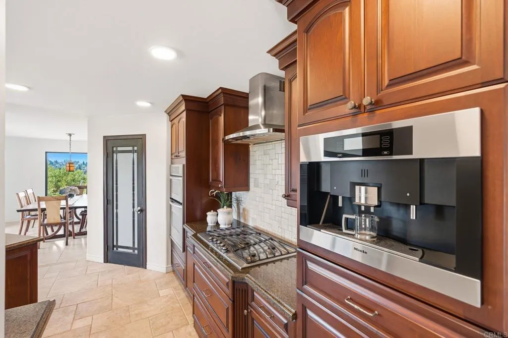 https://cdn.realtyfeed.com/cdn/127/306729333/43c073f087530006e33b6b28e6af462d.webp