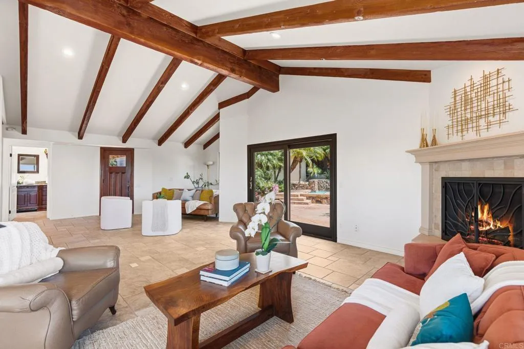 https://cdn.realtyfeed.com/cdn/127/306729333/6f1a874b2eaa2b3b5ee5b4592b33f0fa.webp