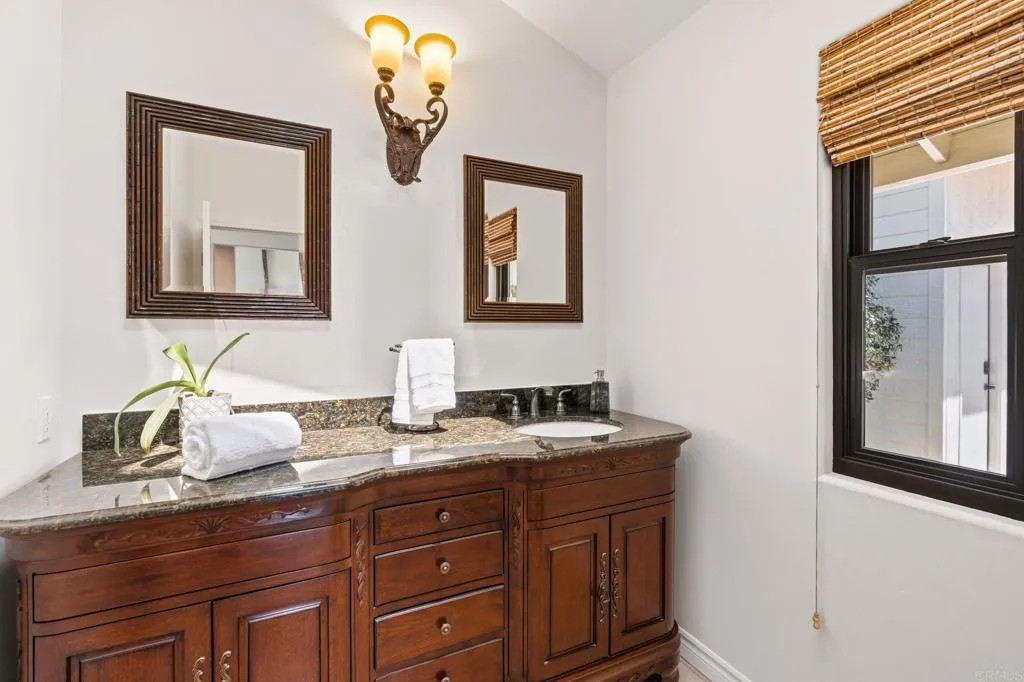https://cdn.realtyfeed.com/cdn/127/306729333/9beb24c25170c5e3bbf69d832c725e28.webp