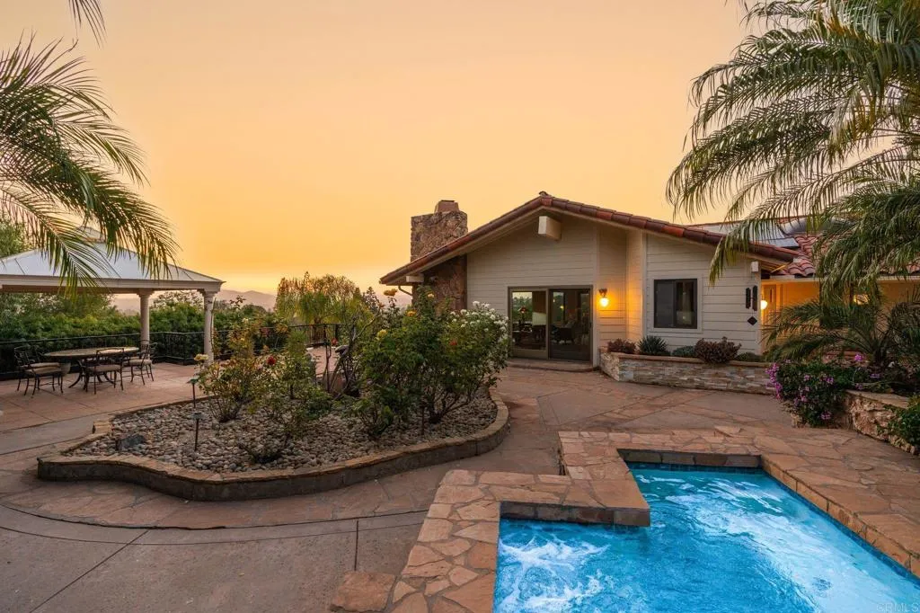 https://cdn.realtyfeed.com/cdn/127/306729333/c7da7469349a993eb6fae0f5782b6e82.webp