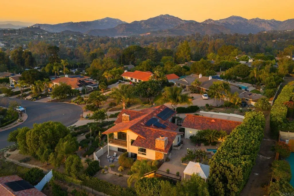 https://cdn.realtyfeed.com/cdn/127/306729333/c88c37b1979a93e6b56b67071b092b57.webp