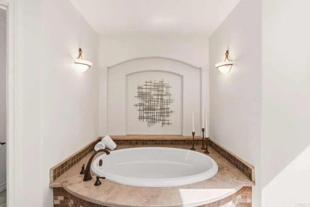 https://cdn.realtyfeed.com/cdn/127/306729333/e0c5735d4dc0ca7846f9b389e9bc688d.webp
