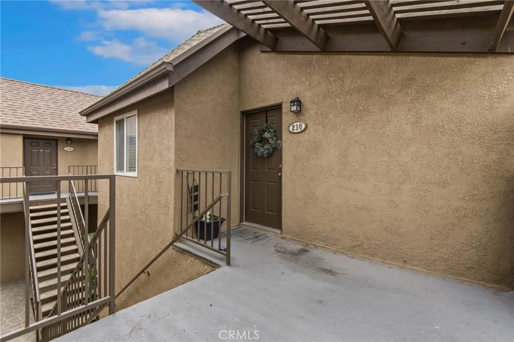 799 Gianni Drive Unit 210, Corona, CA 92879 - Photo 3 of 40, Corona, CA
