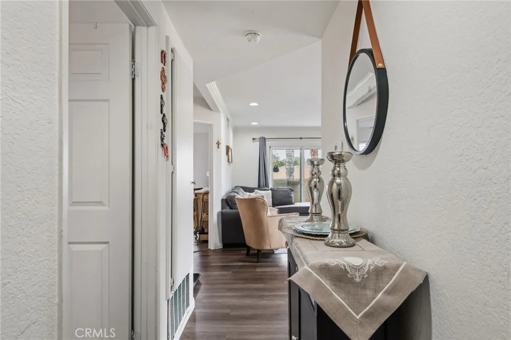799 Gianni Drive Unit 210, Corona, CA 92879 - Photo 4 of 40, Corona, CA