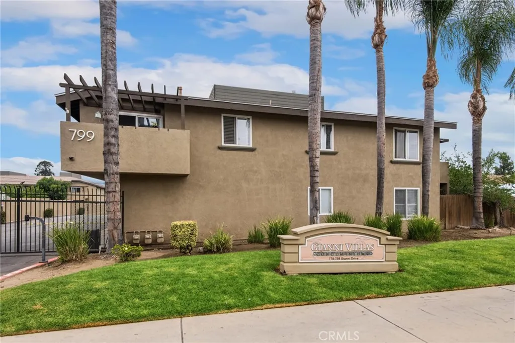 799 Gianni Drive 210