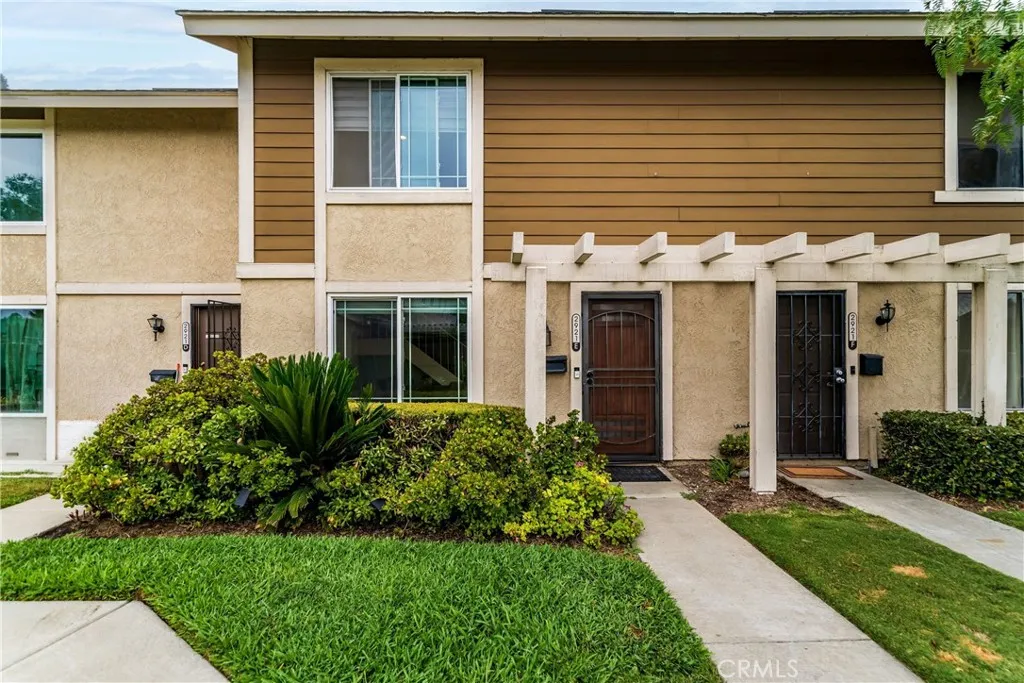 Santa Ana, CA 92707