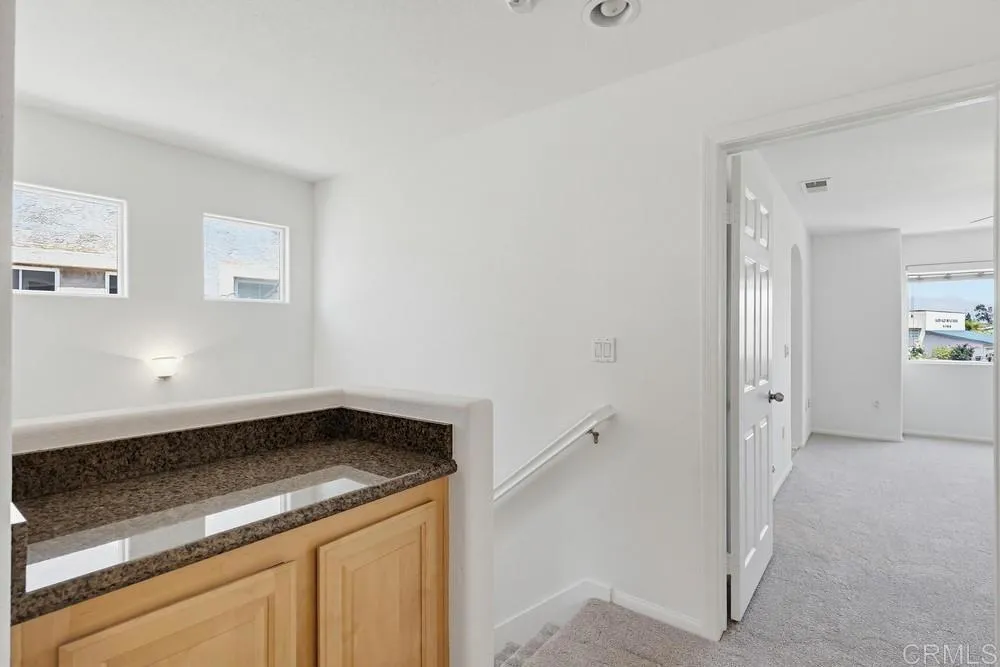 https://cdn.realtyfeed.com/cdn/127/306729466/2b0f7ecf3180cd1a399af301b8883240.webp