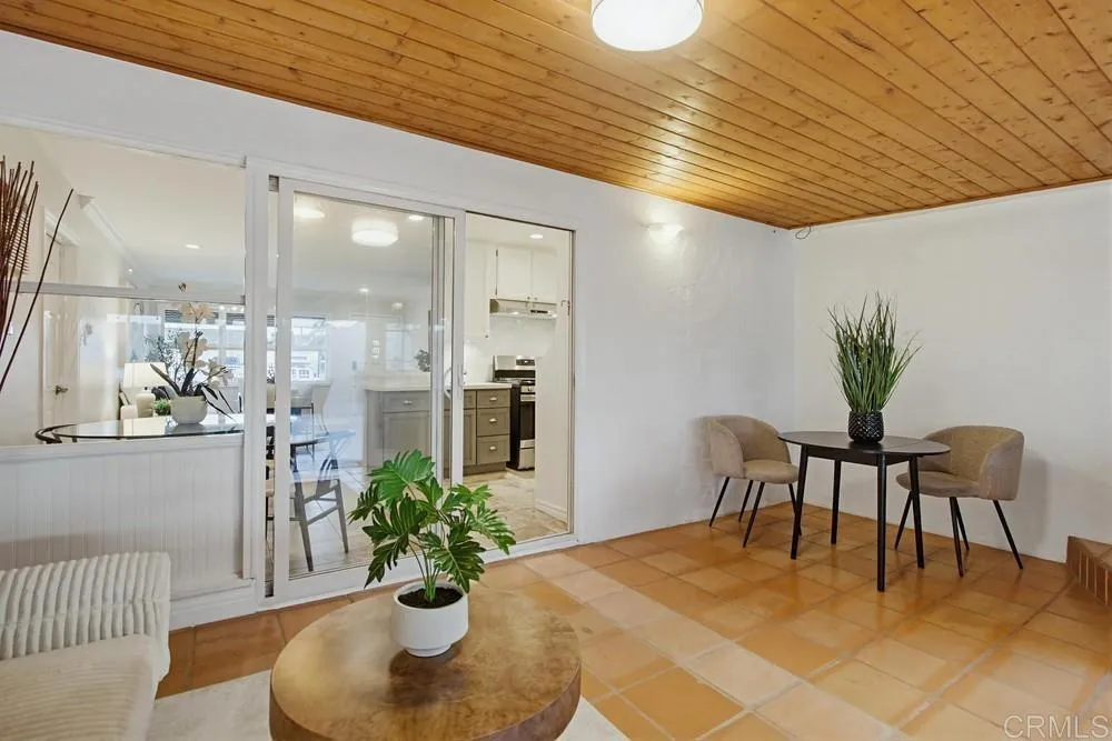 https://cdn.realtyfeed.com/cdn/127/306729501/497e7d0836846e43bd432461c1be52f5.webp