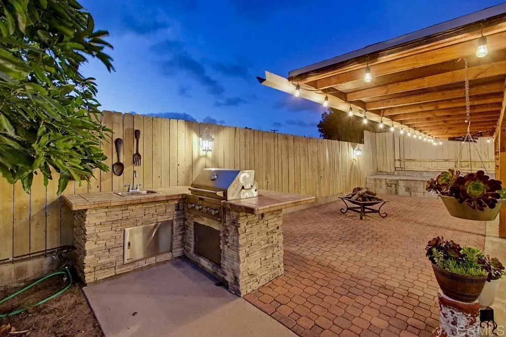https://cdn.realtyfeed.com/cdn/127/306729501/4cf39366e5fb75ebbc8eeb056591be74.webp