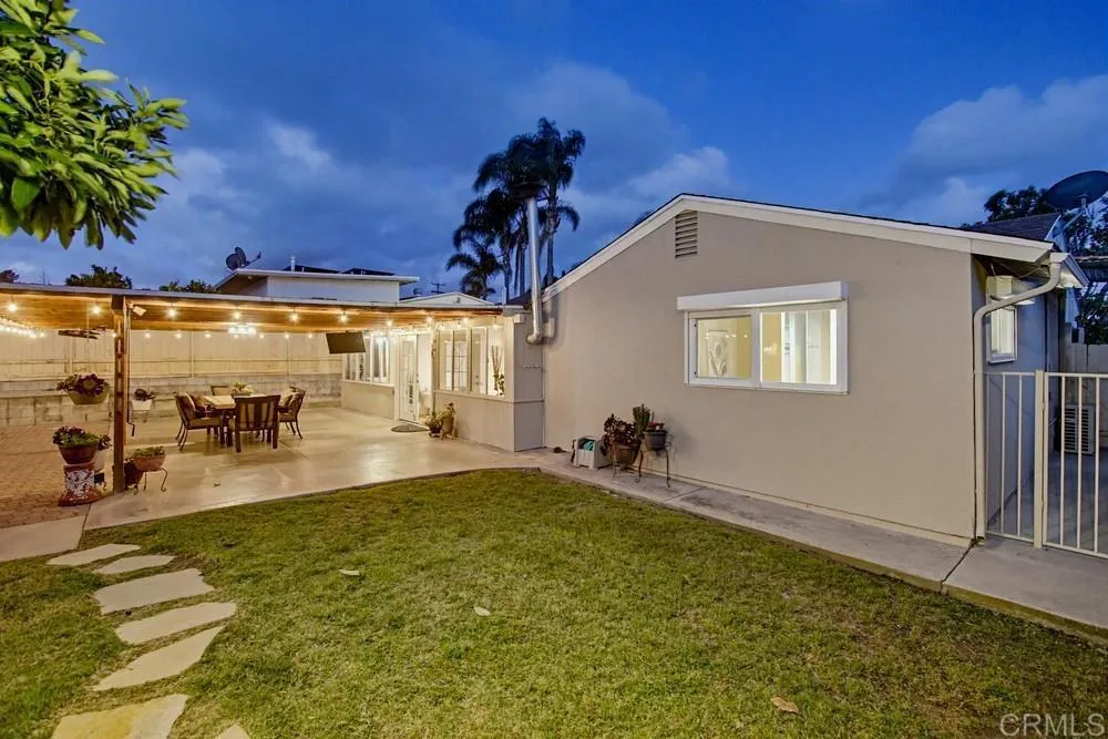 https://cdn.realtyfeed.com/cdn/127/306729501/8f89617ffb865a5f29c5cd37c1eb2b43.webp