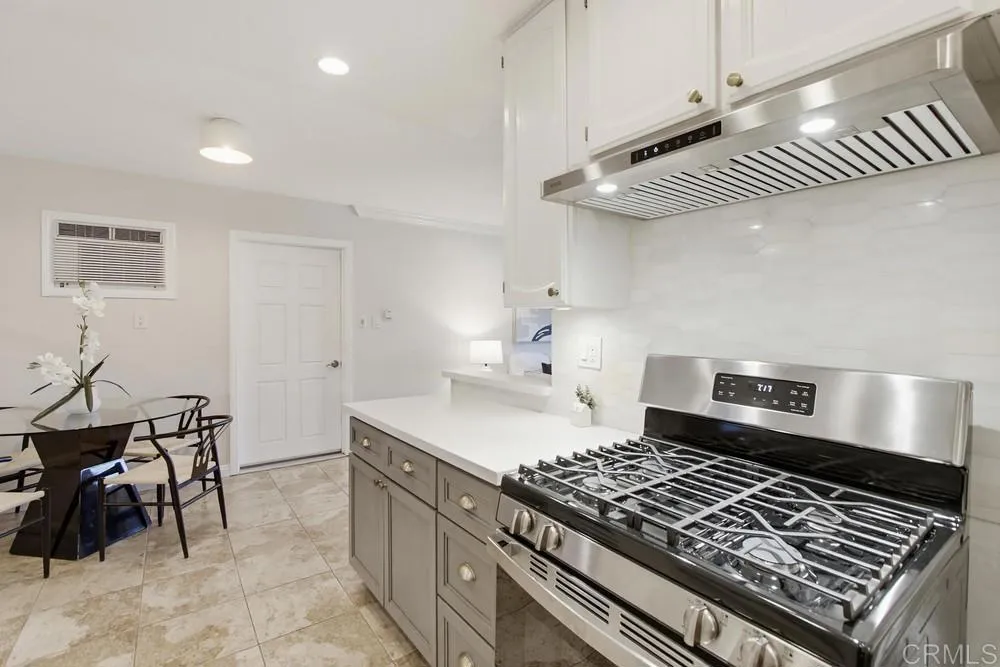 https://cdn.realtyfeed.com/cdn/127/306729501/bc36613276cb068979f0283d6adbd300.webp