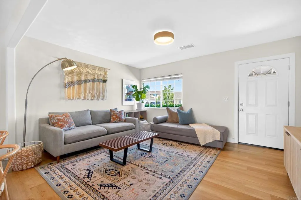 https://cdn.realtyfeed.com/cdn/127/306729560/0d050cac7f20feba6e55e7a27595ae1c.webp