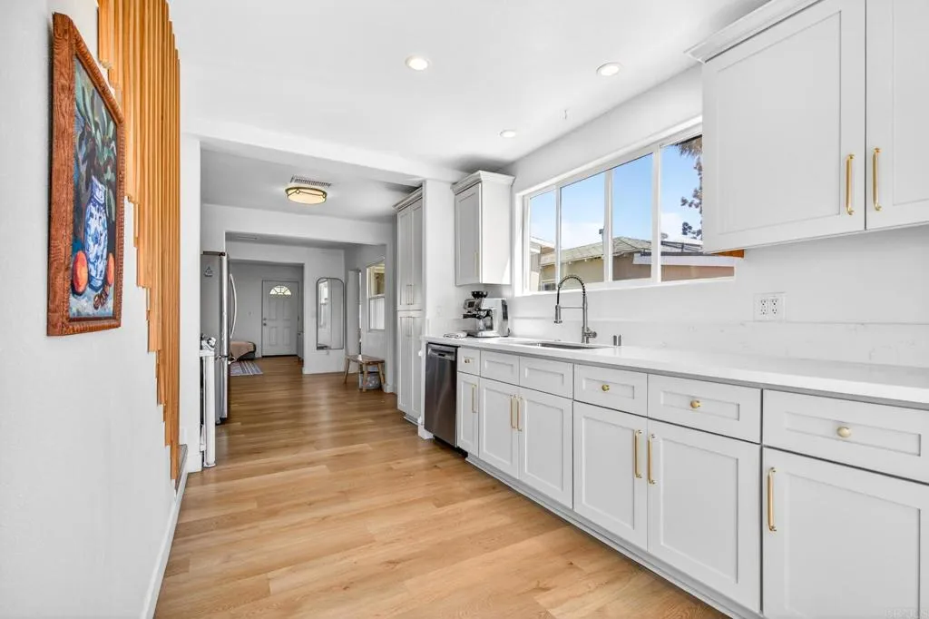 https://cdn.realtyfeed.com/cdn/127/306729560/2cab0ad757c34bc4f0a2445b336d7235.webp