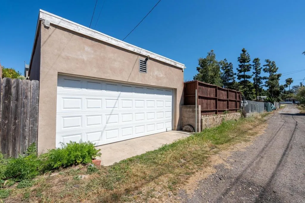 https://cdn.realtyfeed.com/cdn/127/306729560/ede2b34ce2049875cc88f3711a318437.webp