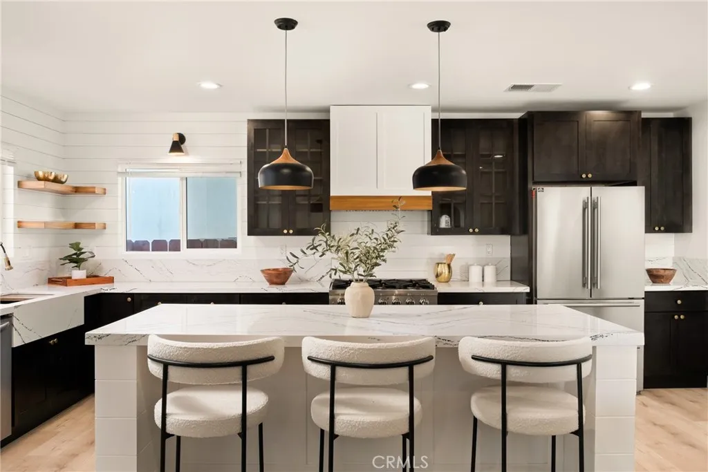 https://cdn.realtyfeed.com/cdn/127/306729601/97629bad90616eae1be6dbb6fea95dd3.webp