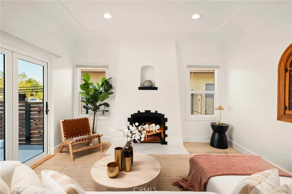 https://cdn.realtyfeed.com/cdn/127/306729601/e586e2004270d178d264302ec2723e08.webp