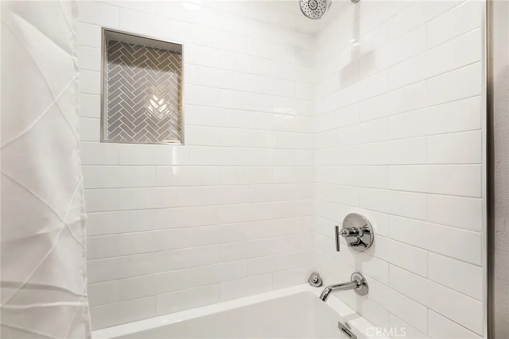 https://cdn.realtyfeed.com/cdn/127/306729613/31fa85c86812fff53656f9f4675d827b.webp