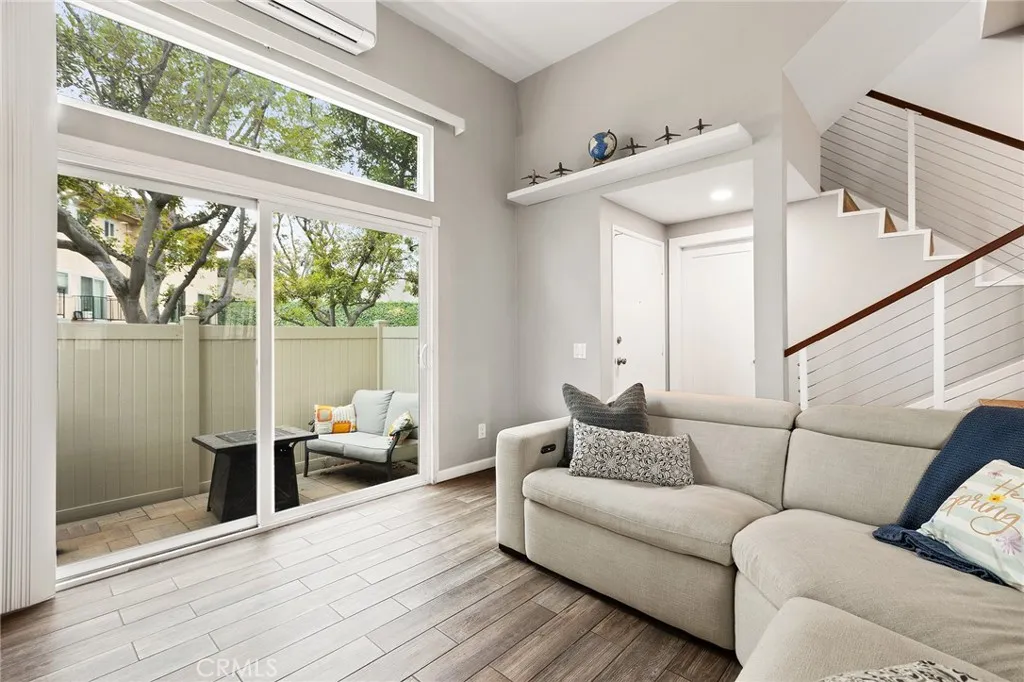 https://cdn.realtyfeed.com/cdn/127/306729613/92963d2c09253e88d88df9b777983a7a.webp