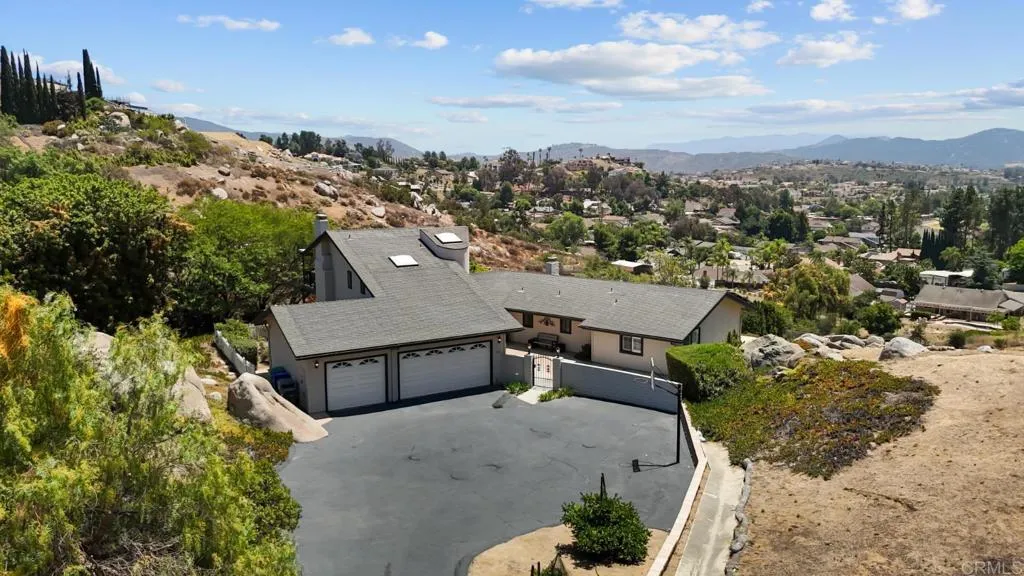 https://cdn.realtyfeed.com/cdn/127/306729644/093286f55c563726f376ba5de00504fb.webp