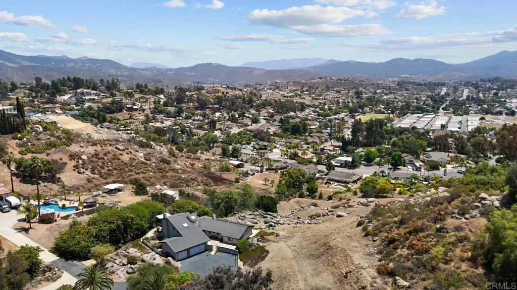 https://cdn.realtyfeed.com/cdn/127/306729644/baa5ff424dd5e3c08c04d48f6f61a562.webp