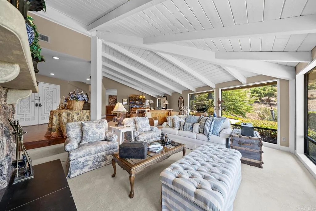 https://cdn.realtyfeed.com/cdn/127/306729644/d3f520691801202c913983d2b6bf3485.webp