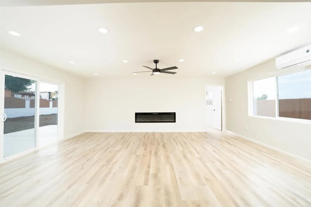 https://cdn.realtyfeed.com/cdn/127/306729645/c7565ffe33cf26e556ef85ff3a1ba909.webp