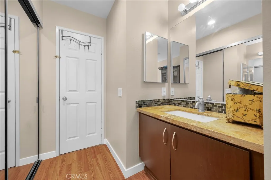 Photo #13: TR26114927 Listing: Photo #13