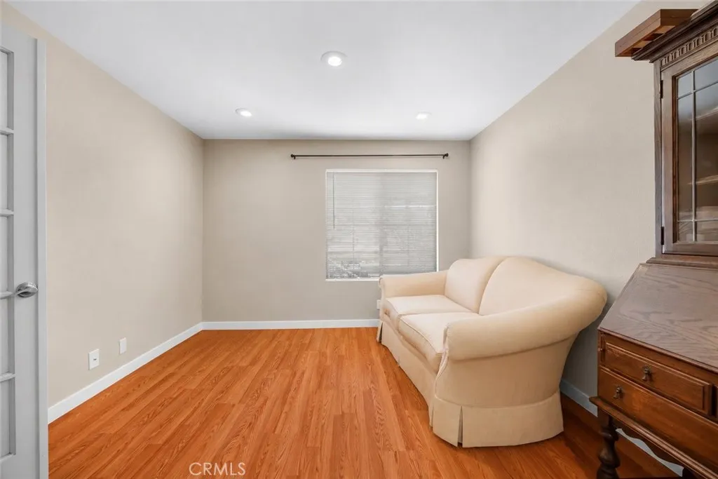 Photo #11: TR26114927 Listing: Photo #11