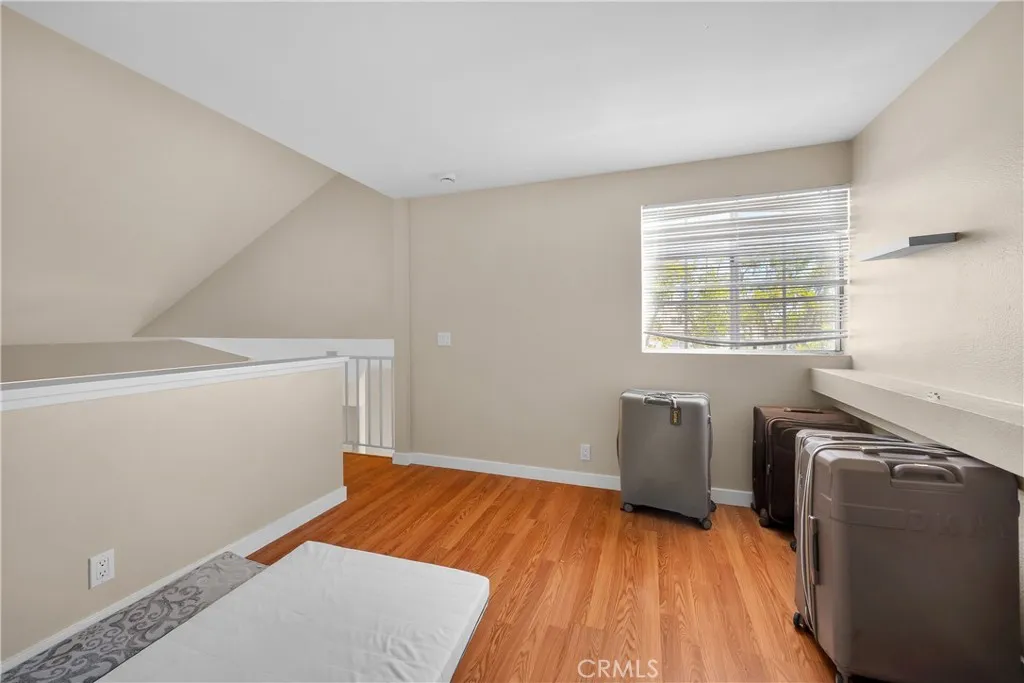 Photo #9: TR26114927 Listing: Photo #9