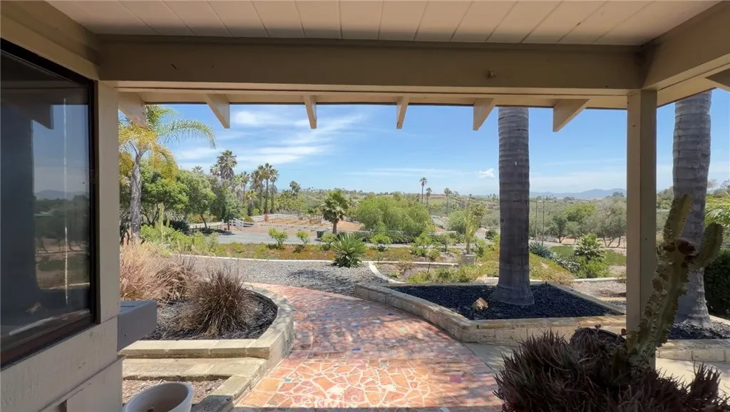 https://cdn.realtyfeed.com/cdn/127/306729691/c45dcda7d8eba2d40378f01ed631fae3.webp