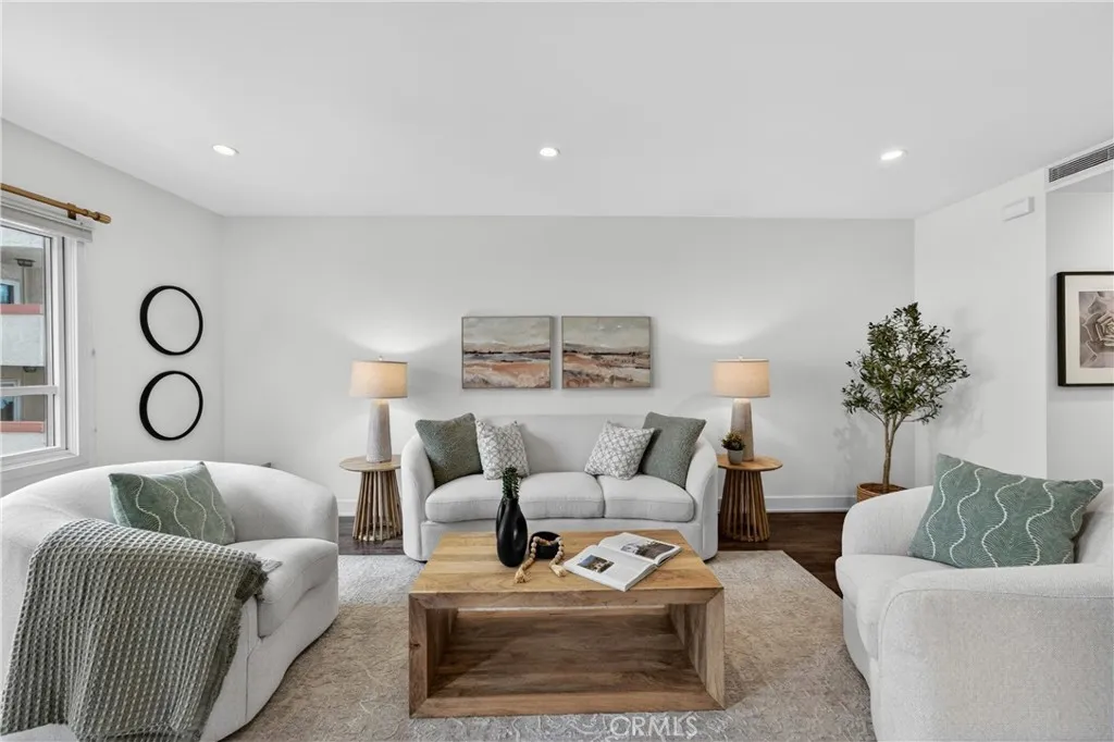 2428 E Del Mar Boulevard Unit 206, Pasadena, CA 91107 - Photo 3 of 34, Pasadena, CA