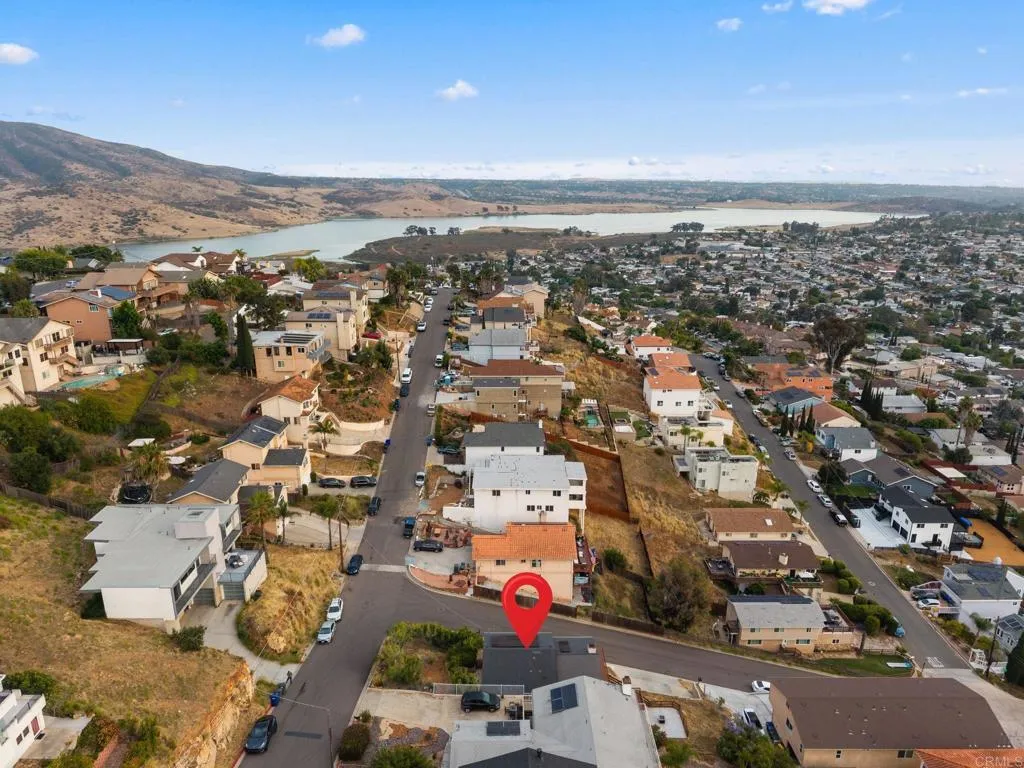 https://cdn.realtyfeed.com/cdn/127/306729702/35c4ab65928d58fa981f89b75c5071b9.webp