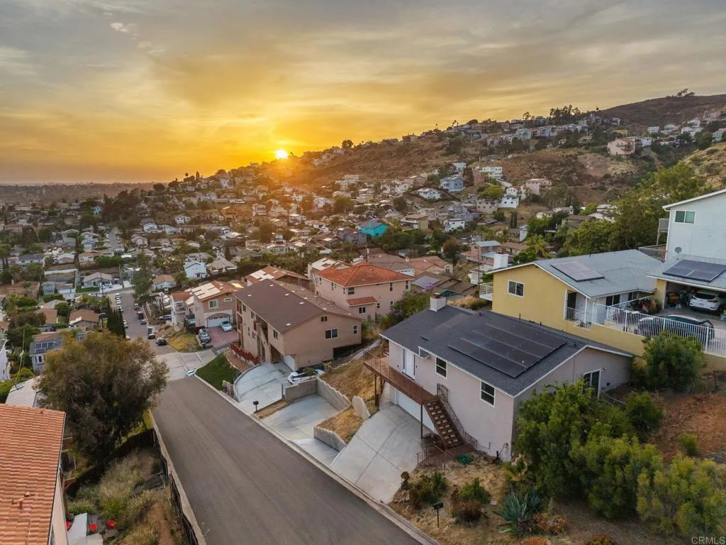 https://cdn.realtyfeed.com/cdn/127/306729702/91d0ffd4c6ced892d23b0a07957d5a6f.webp