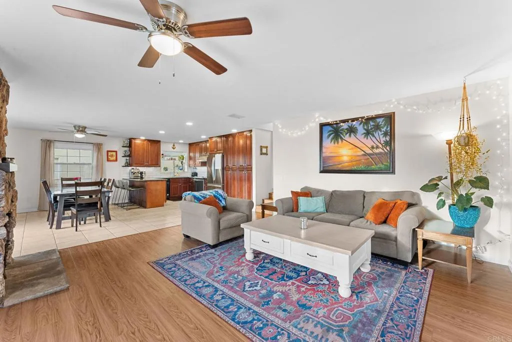 https://cdn.realtyfeed.com/cdn/127/306729702/d771d27553a72c77e7e410c5c9de9b84.webp