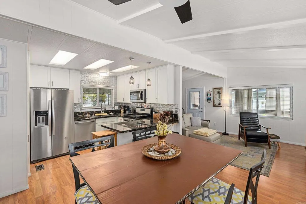 https://cdn.realtyfeed.com/cdn/127/306729744/bf375ec45d172676eee8a146dc27c0f5.webp