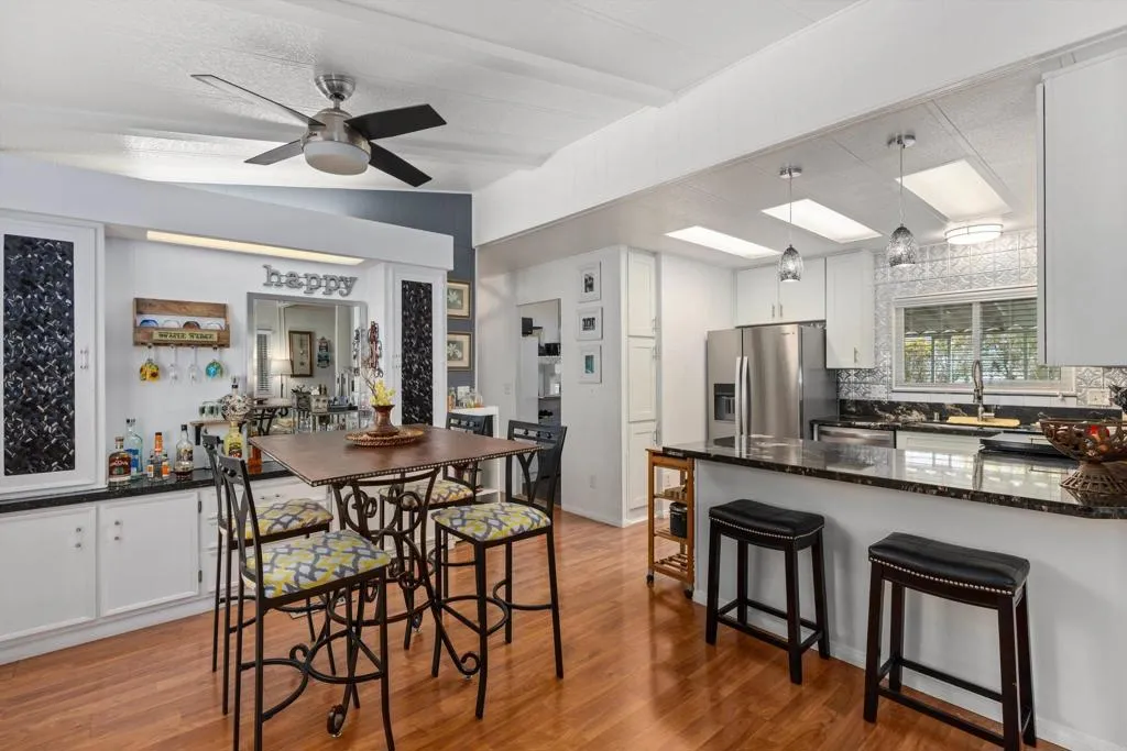 https://cdn.realtyfeed.com/cdn/127/306729744/d5a8211aa4713f1a8aa36a83e0f7c0a4.webp