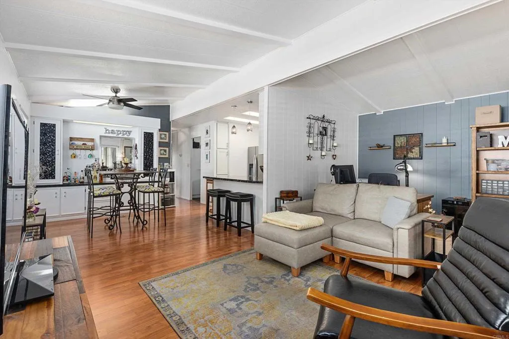 https://cdn.realtyfeed.com/cdn/127/306729744/deb299907724055558d296fdfd6f5f38.webp