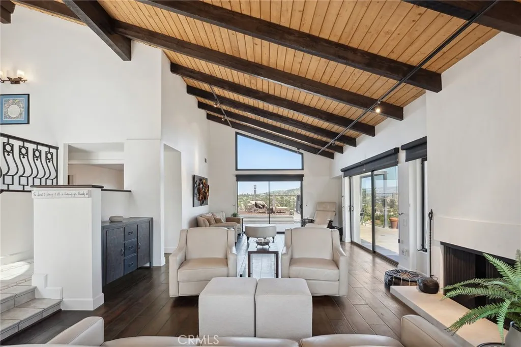 4372 Park Vicente, Calabasas, CA 91302 - Photo 5 of 50, Calabasas, CA