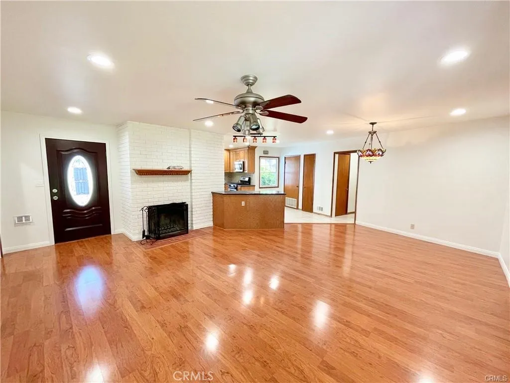 2624 N Towner Street, Santa Ana, CA 92706 - Photo 3 of 19, Santa Ana, CA