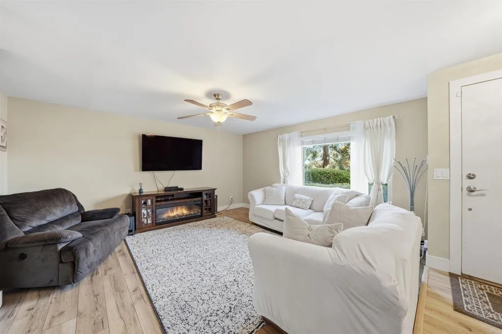 https://cdn.realtyfeed.com/cdn/127/306729812/3c8f71698993d5cd7c0ea2b3cd6b9934.webp