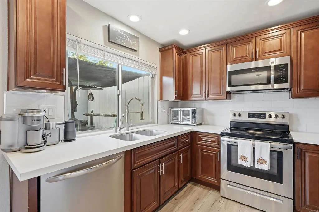 https://cdn.realtyfeed.com/cdn/127/306729812/976039f55713bc38b868c4ee651e163e.webp