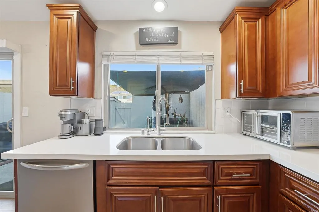 https://cdn.realtyfeed.com/cdn/127/306729812/a4f2be305e4485d98837b78e871751d0.webp