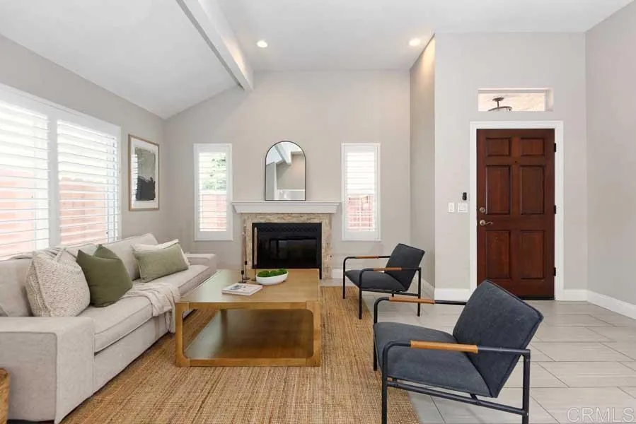 https://cdn.realtyfeed.com/cdn/127/306729822/71d24f5eb4fa4e35c00bff8cc99d7226.webp