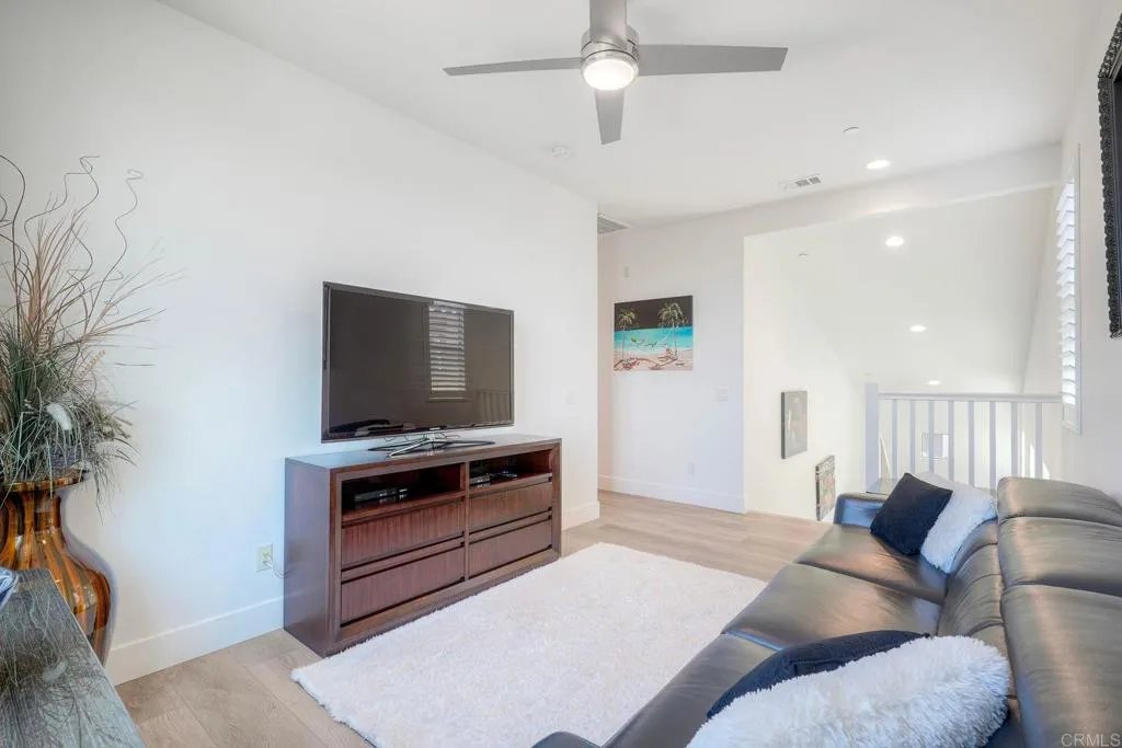 https://cdn.realtyfeed.com/cdn/127/306729828/aa8fb7c61ad111dc3f76674243590c79.webp