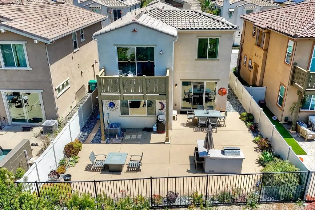 https://cdn.realtyfeed.com/cdn/127/306729828/adfb3d77052083f5c9e981cfdac7a145.webp