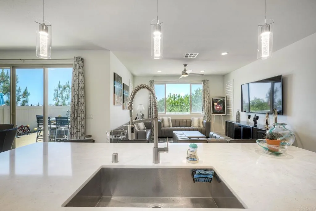 https://cdn.realtyfeed.com/cdn/127/306729828/b45b54872b8ccc3c7475ddd106632dcb.webp