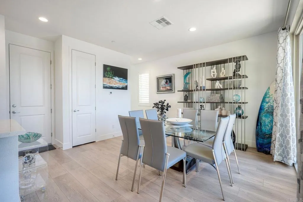 https://cdn.realtyfeed.com/cdn/127/306729828/c3b281c5c0db1f70eadf1a4fb1ca353f.webp