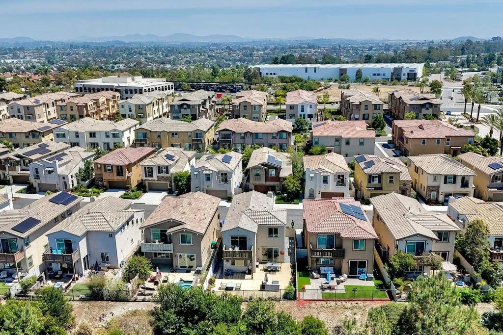 https://cdn.realtyfeed.com/cdn/127/306729828/d7c9a243b68f1c7964f52799f3678578.webp